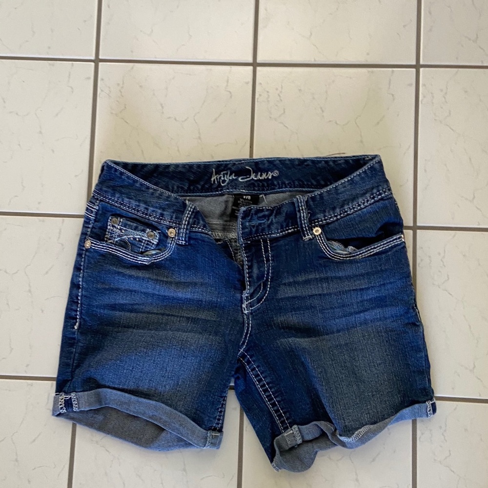 dark washed jean shorts
